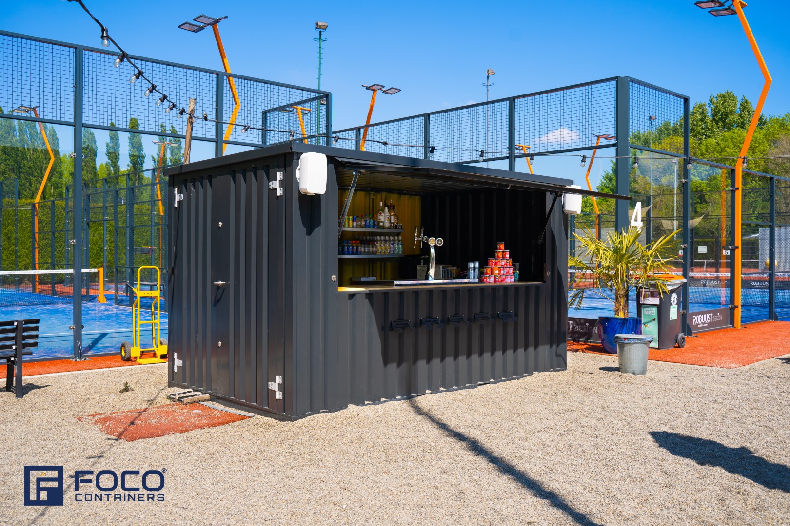 Shipping Container Bar 4x2 Meters Black RAL 9005 - Barcontainer